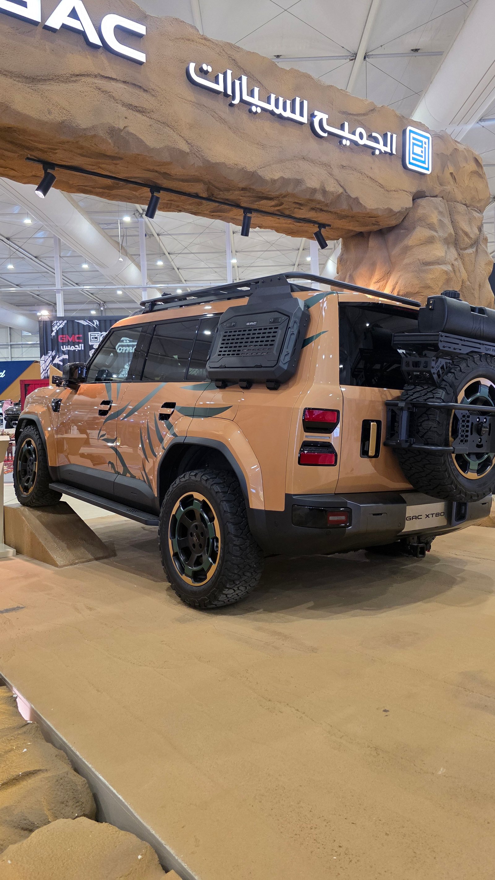 GAC XT80 من الخلف بزاوية ثلاثة أرباع في معرض الصقور والصيد 2026